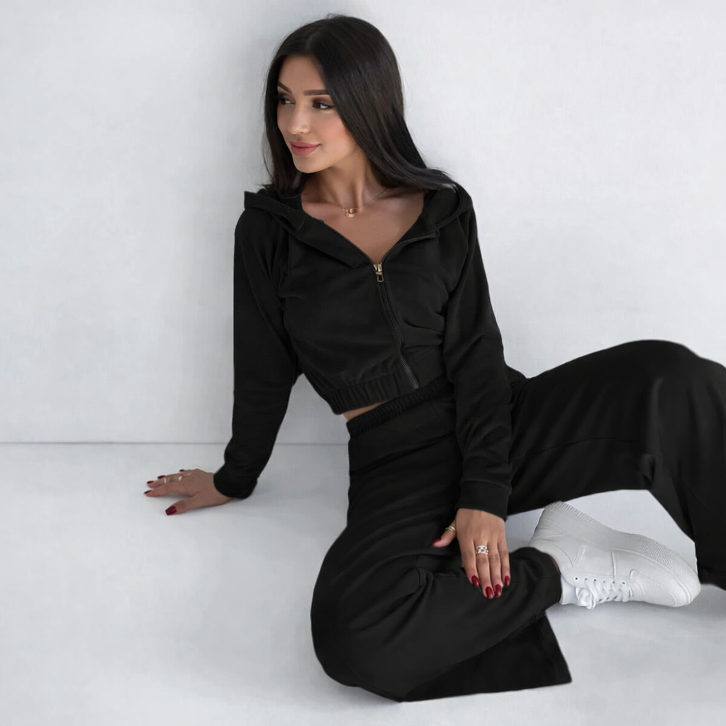 Chic Elizabeth Ainsley Two-Piece Sweatshirt Lounge Set