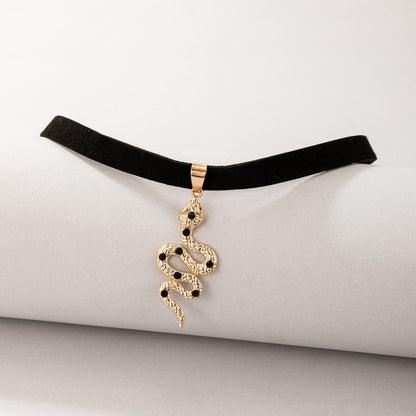 Gothic Snake Pendant Velvet Choker Necklace