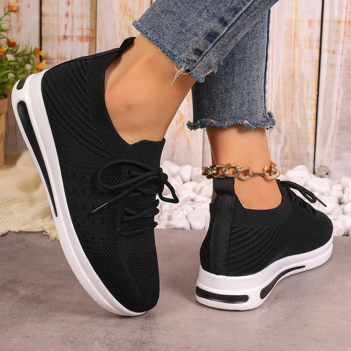 Lightweight Elizabeth Ainsley Fly-Knit Everyday Sneakers