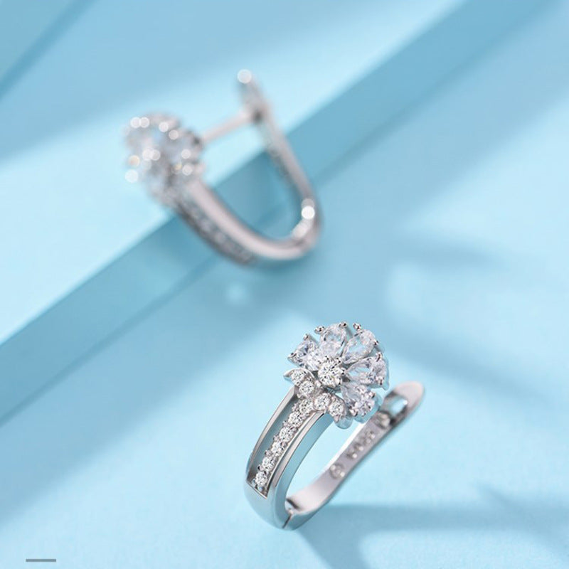 Sparkling Floral Crystal Earrings with Elegant Pavé Detailing
