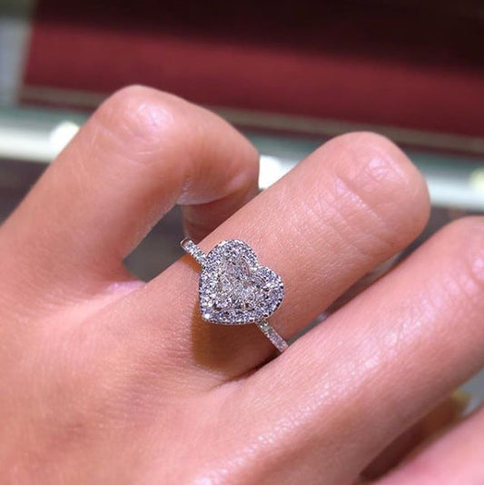 Sparkling Pavé Heart Ring – Romantic Crystal Statement Band