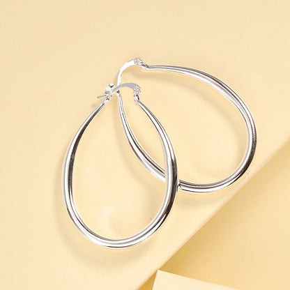 Classic Polished Hoop Earrings with Sleek Tapered Design