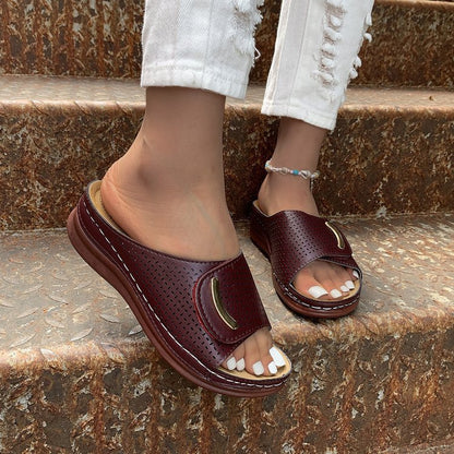 Hollow Platform Sandals Elizabeth Ainsley Women’s Slides