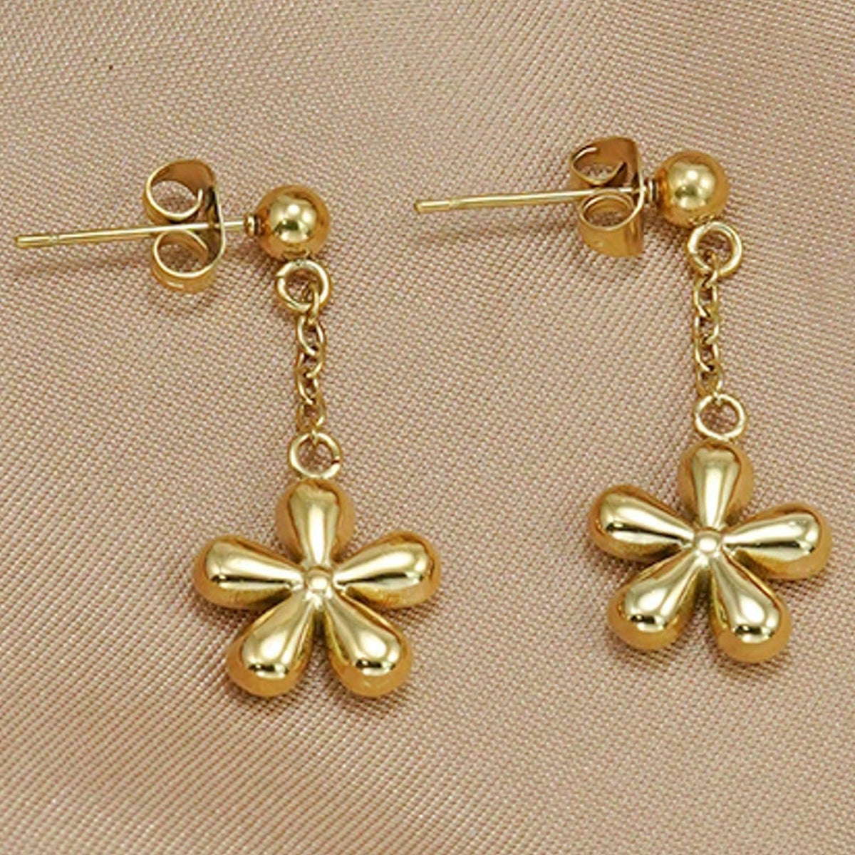 Floral Pendant Necklace & Matching Drop Earrings