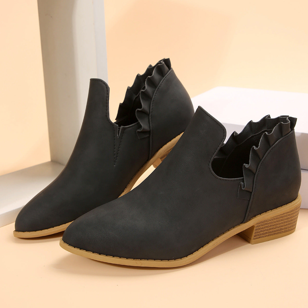 Elizabeth Ainsley Women's Chunky Heel Pointed Toe Boots