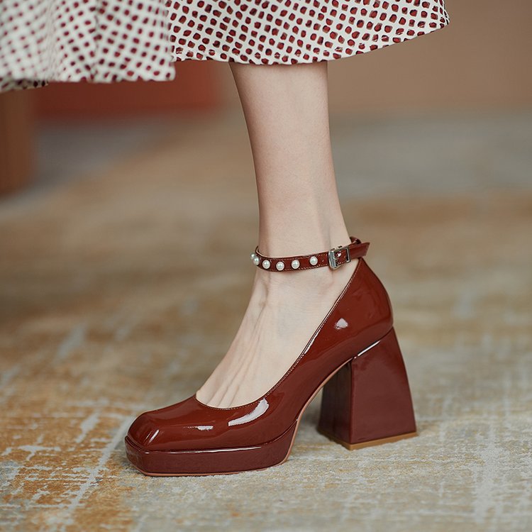Chic Block Heel Pumps Elizabeth Ainsley High Heels