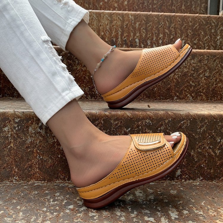 Hollow Platform Sandals Elizabeth Ainsley Women’s Slides