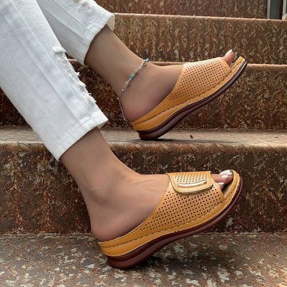 Hollow Platform Sandals Elizabeth Ainsley Women’s Slides