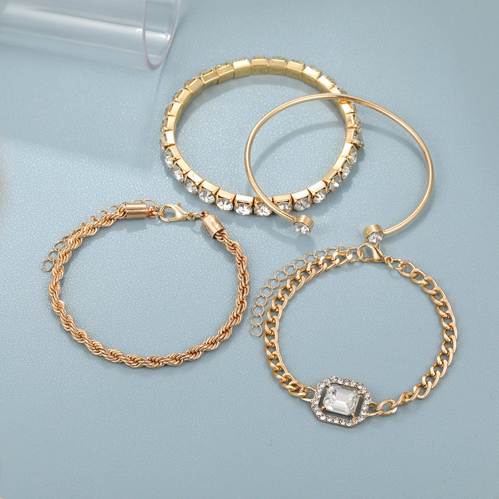 Gold Heart Charm Bracelet