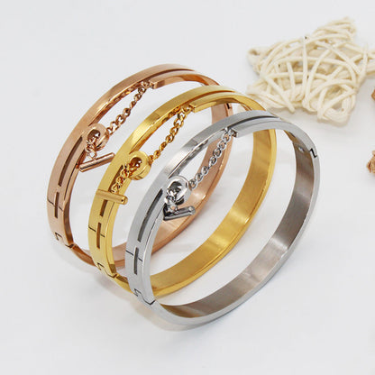 Chain-Detail Bangle Bracelet with Structured Lock Design