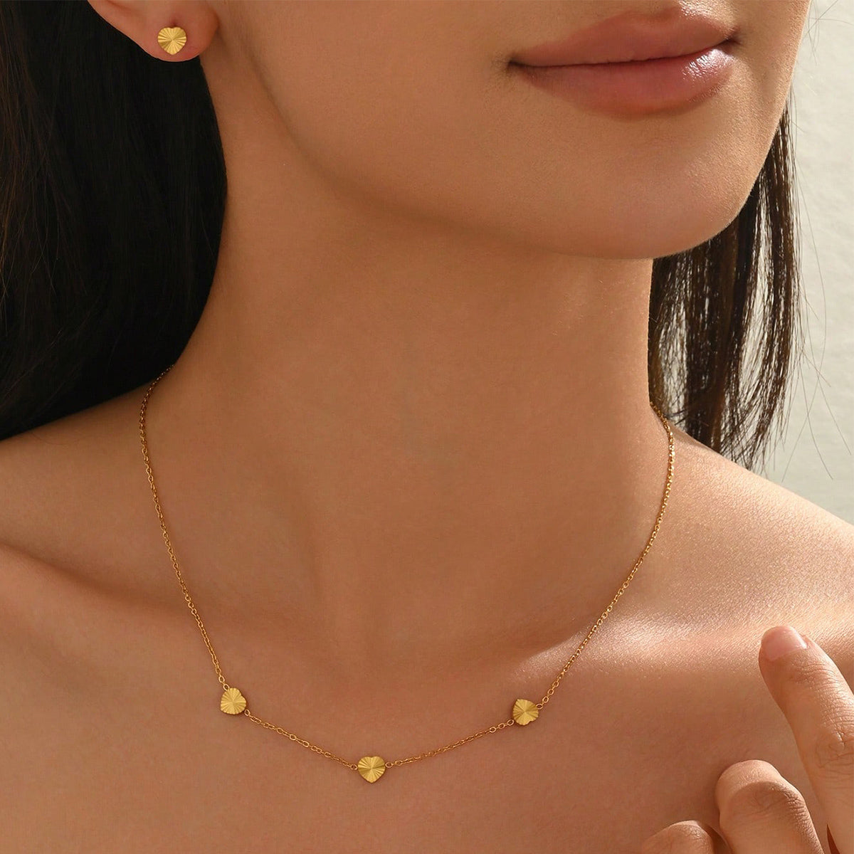 Faceted Disc Necklace & Matching Stud Earrings