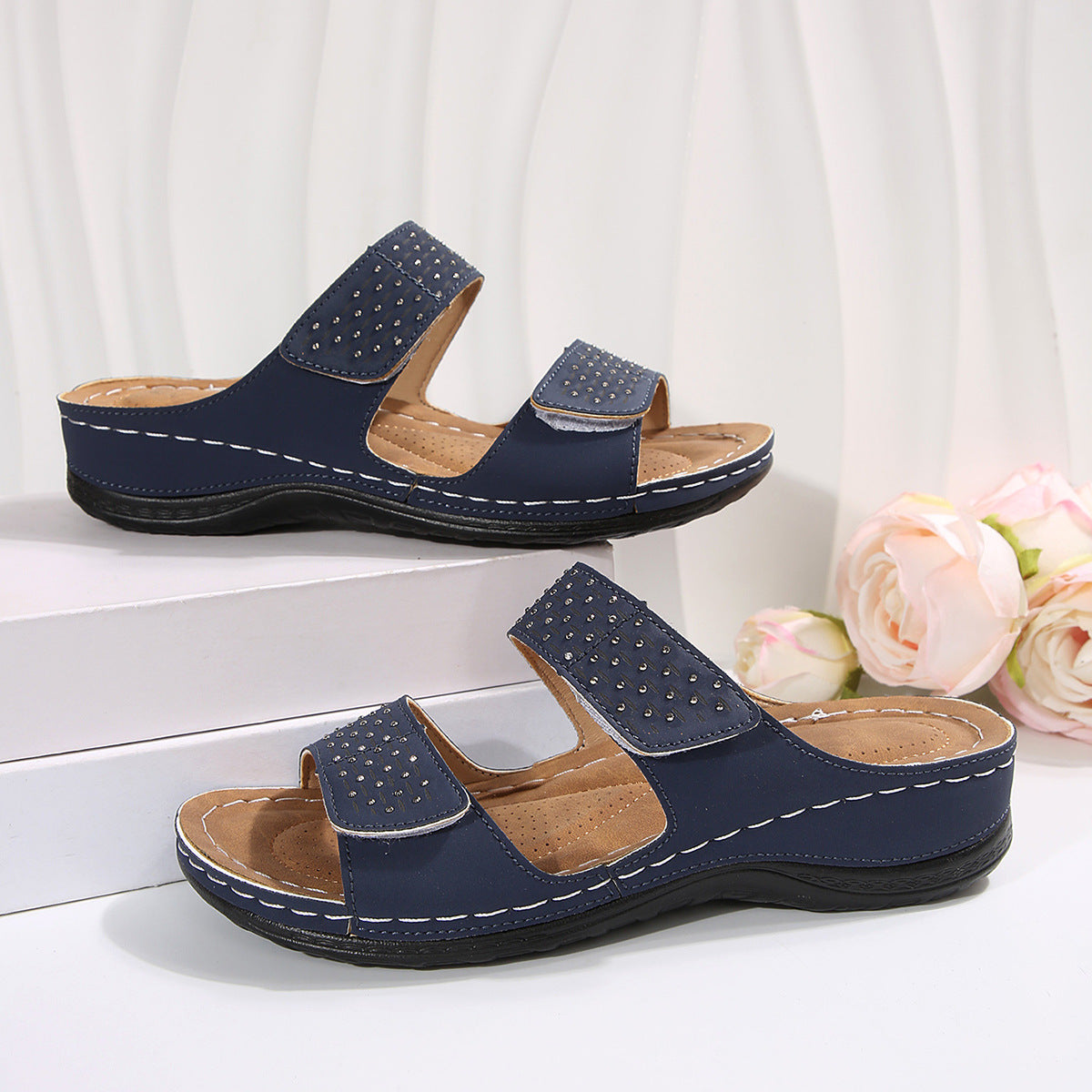 Artistic Elizabeth Ainsley Plus-Size Wedge Sandals