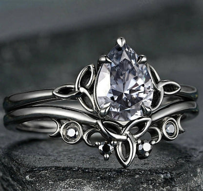 Royal Teardrop Blue Crystal Vintage Ring