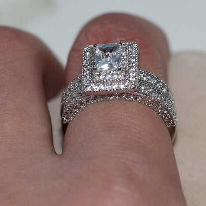 Princess Halo Bridal Ring Set with Pavé Band