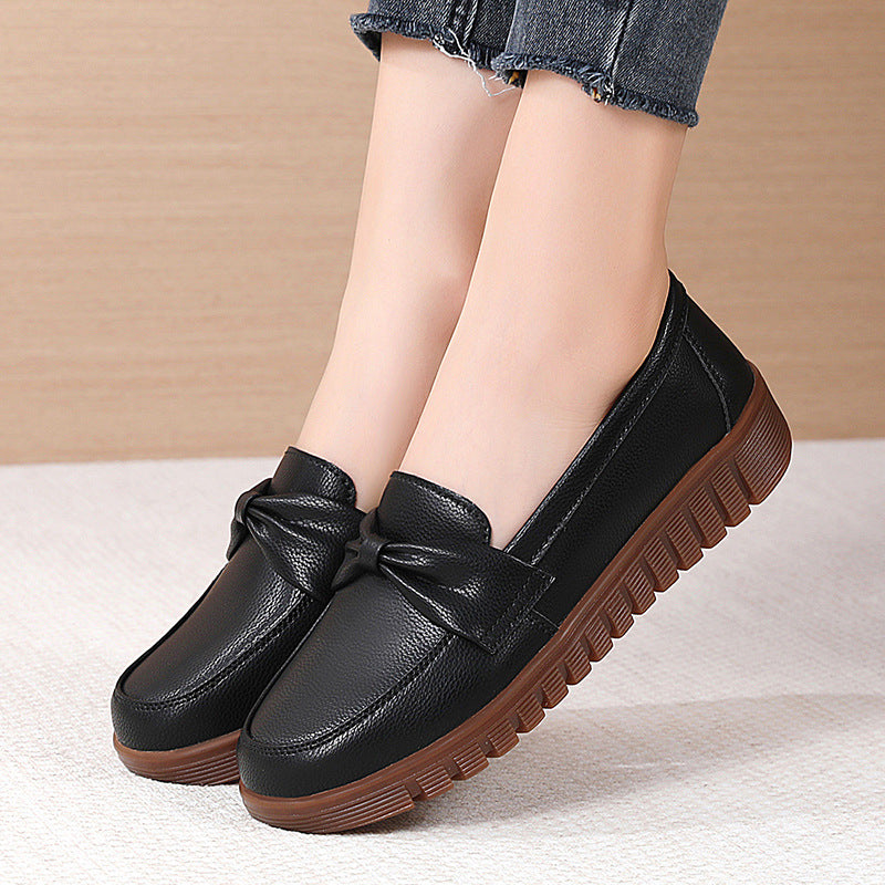 Elegant Comfort Elizabeth Ainsley Flat Leather Loafers