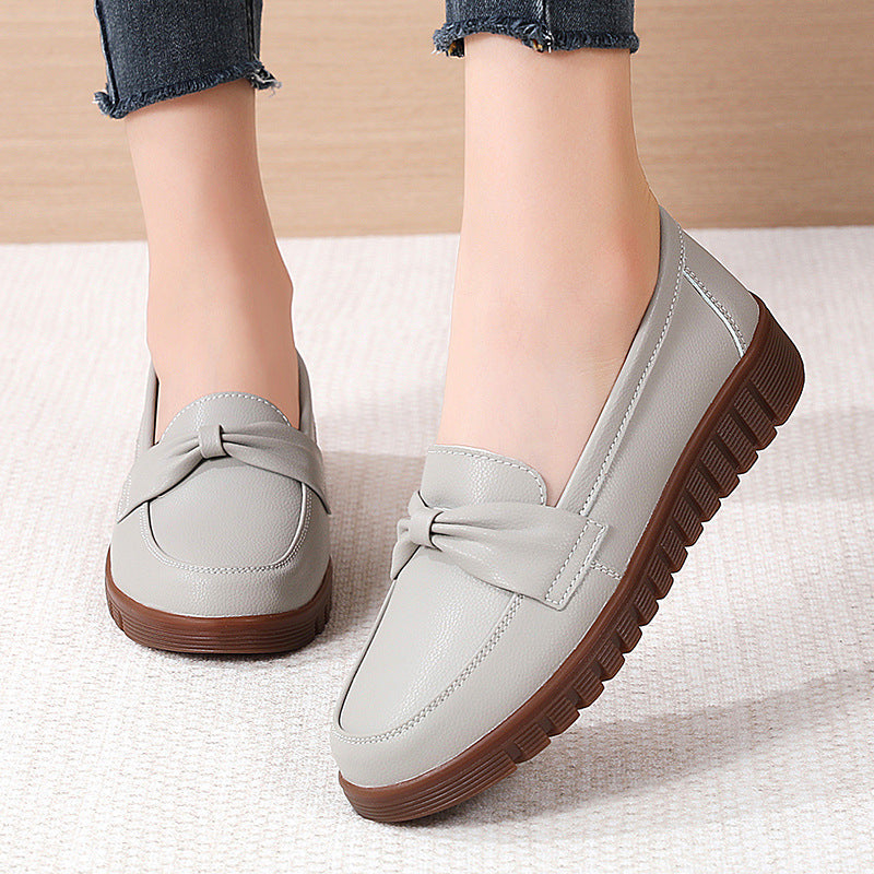 Elegant Comfort Elizabeth Ainsley Flat Leather Loafers