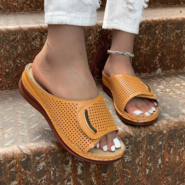 Hollow Platform Sandals Elizabeth Ainsley Women’s Slides