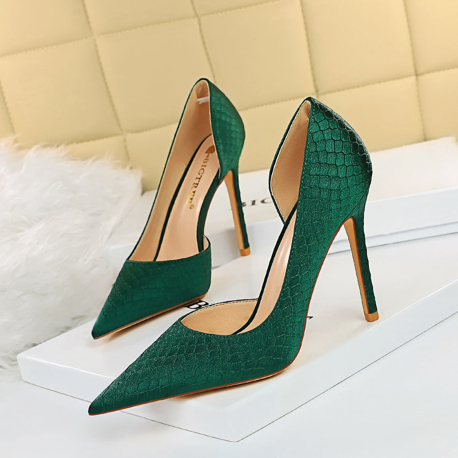 Elegant Silk Pointed Heels by Elizabeth Ainsley