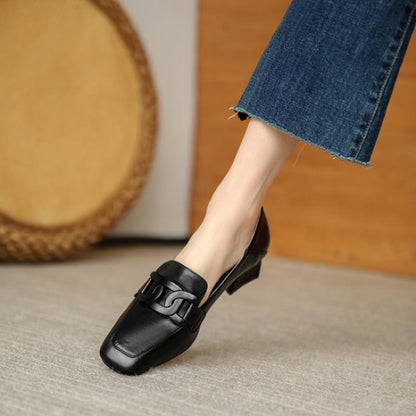 Elegant Elizabeth Ainsley Chunky Heel Loafer Pumps