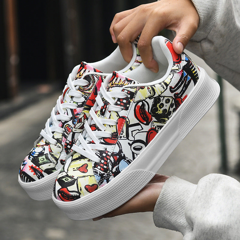 Graffiti Print Elizabeth Ainsley Low-Top Sneakers