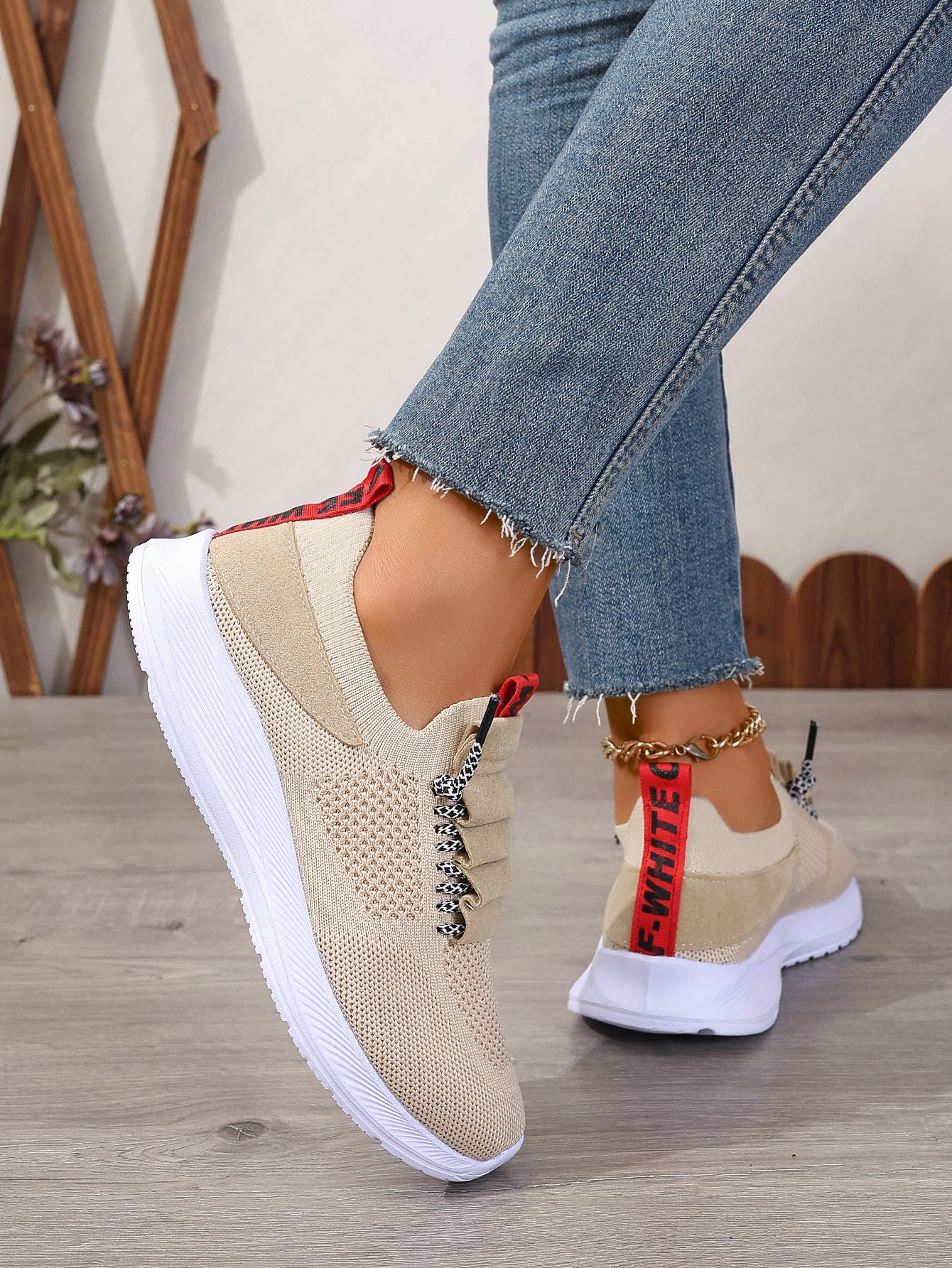 Lightweight Elizabeth Ainsley Everyday Mesh Sneakers