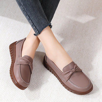 Elegant Comfort Elizabeth Ainsley Flat Leather Loafers
