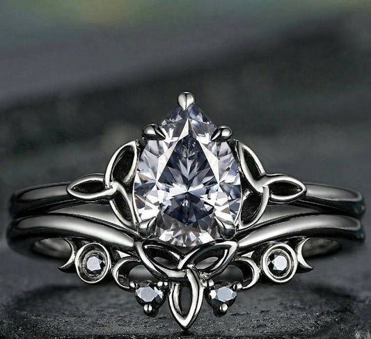 Royal Teardrop Blue Crystal Vintage Ring