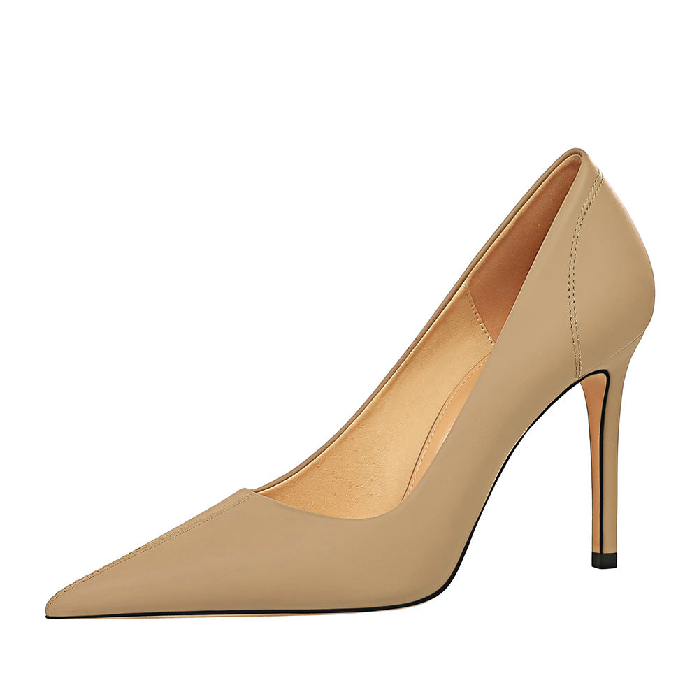Elegant Pointed Toe Heels by Elizabeth Ainsley