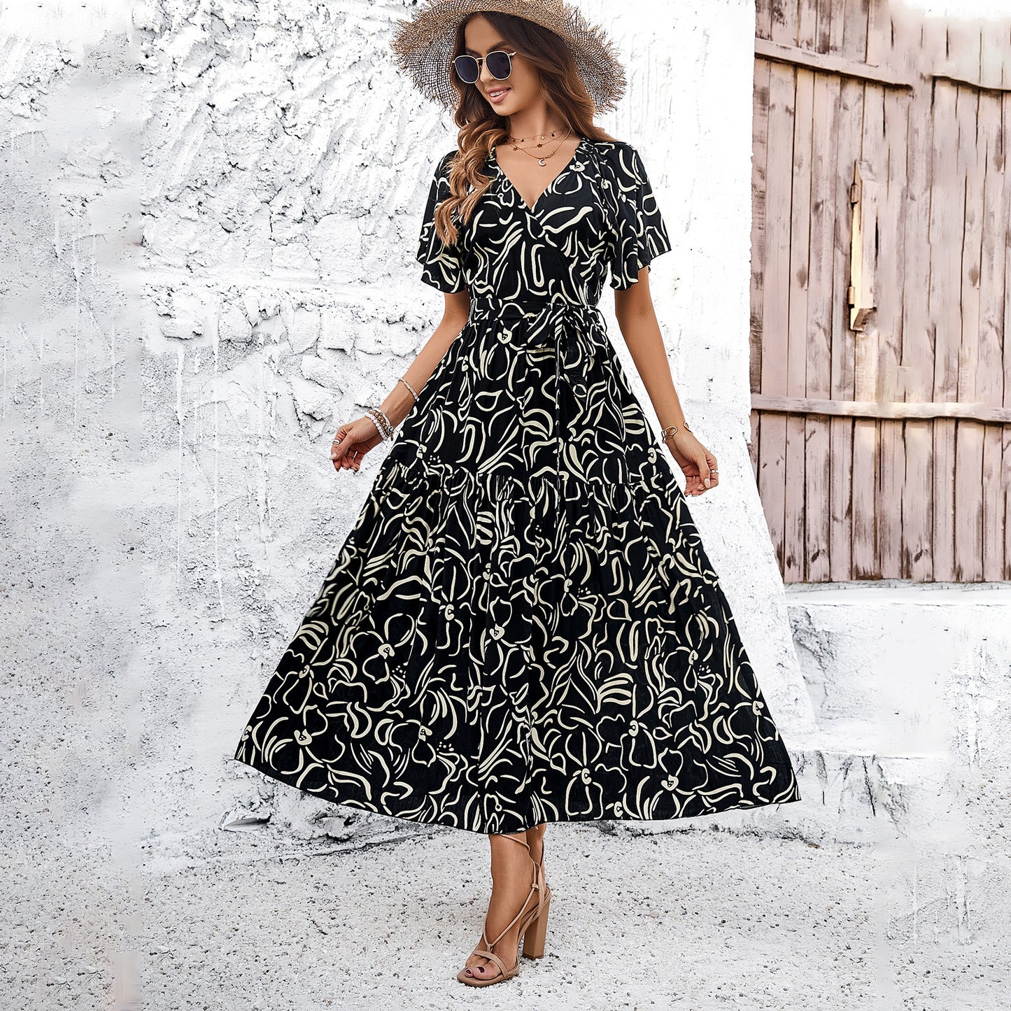 Chic Geometric Elizabeth Ainsley Short Sleeve Midi Dress