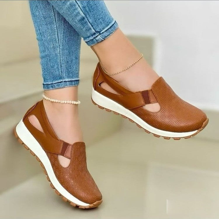 Versatile Elizabeth Ainsley Chunky Slip-On Casual Flats