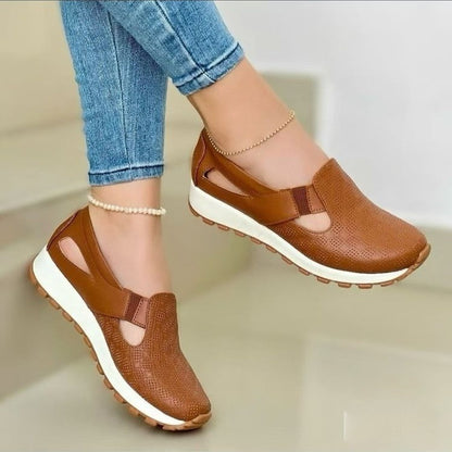 Versatile Elizabeth Ainsley Chunky Slip-On Casual Flats