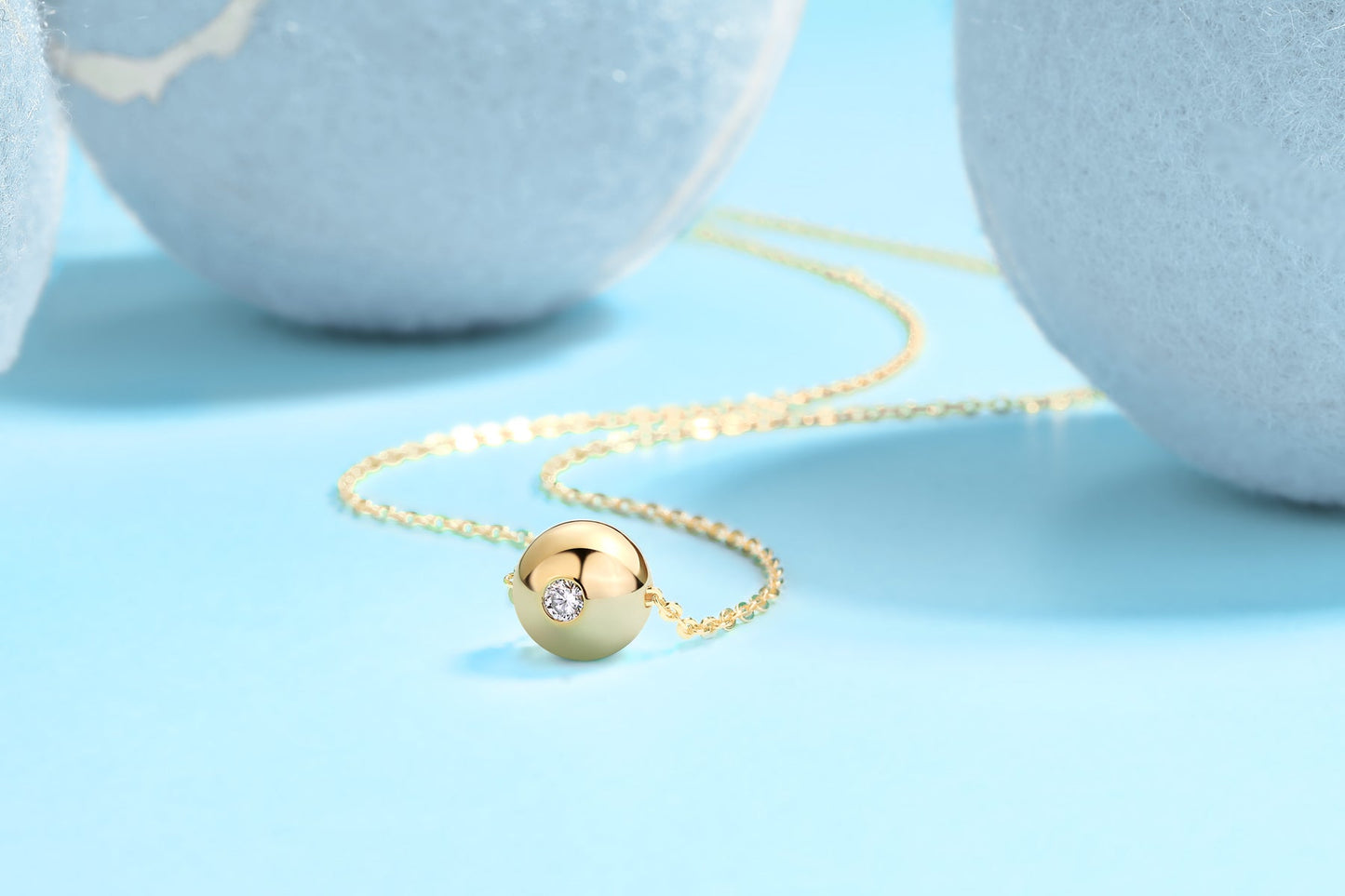 Elegant Necklace with Brushed Pendant & Sparkling Gemstone