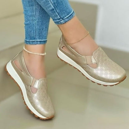 Versatile Elizabeth Ainsley Chunky Slip-On Casual Flats