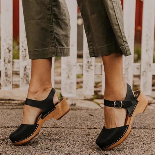 Chic Platform Sandals by Elizabeth Ainsley
