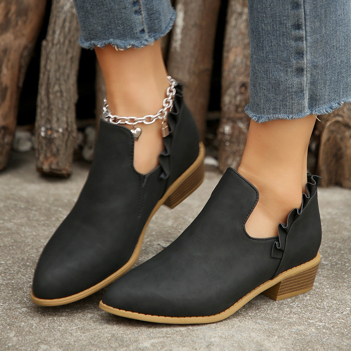 Elizabeth Ainsley Women's Chunky Heel Pointed Toe Boots